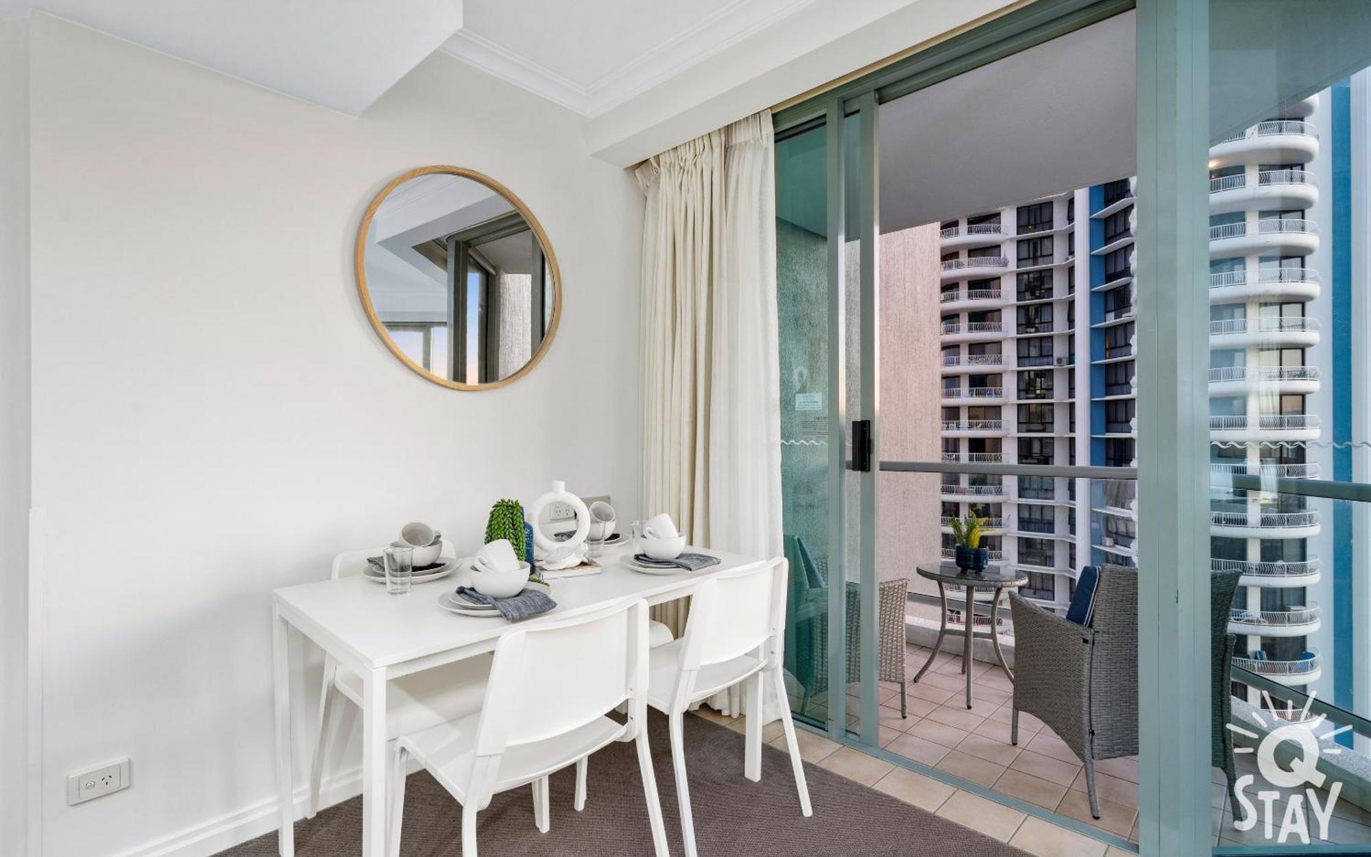 גולד קוסט Legends Surfers Paradise Mid Week Madness Deal - Q Stay מראה חיצוני תמונה