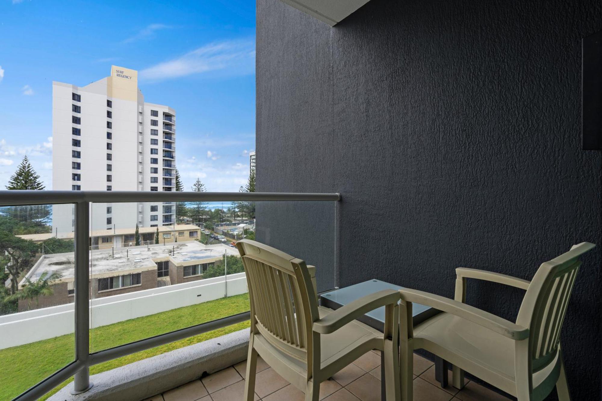 גולד קוסט Legends Surfers Paradise Mid Week Madness Deal - Q Stay מראה חיצוני תמונה