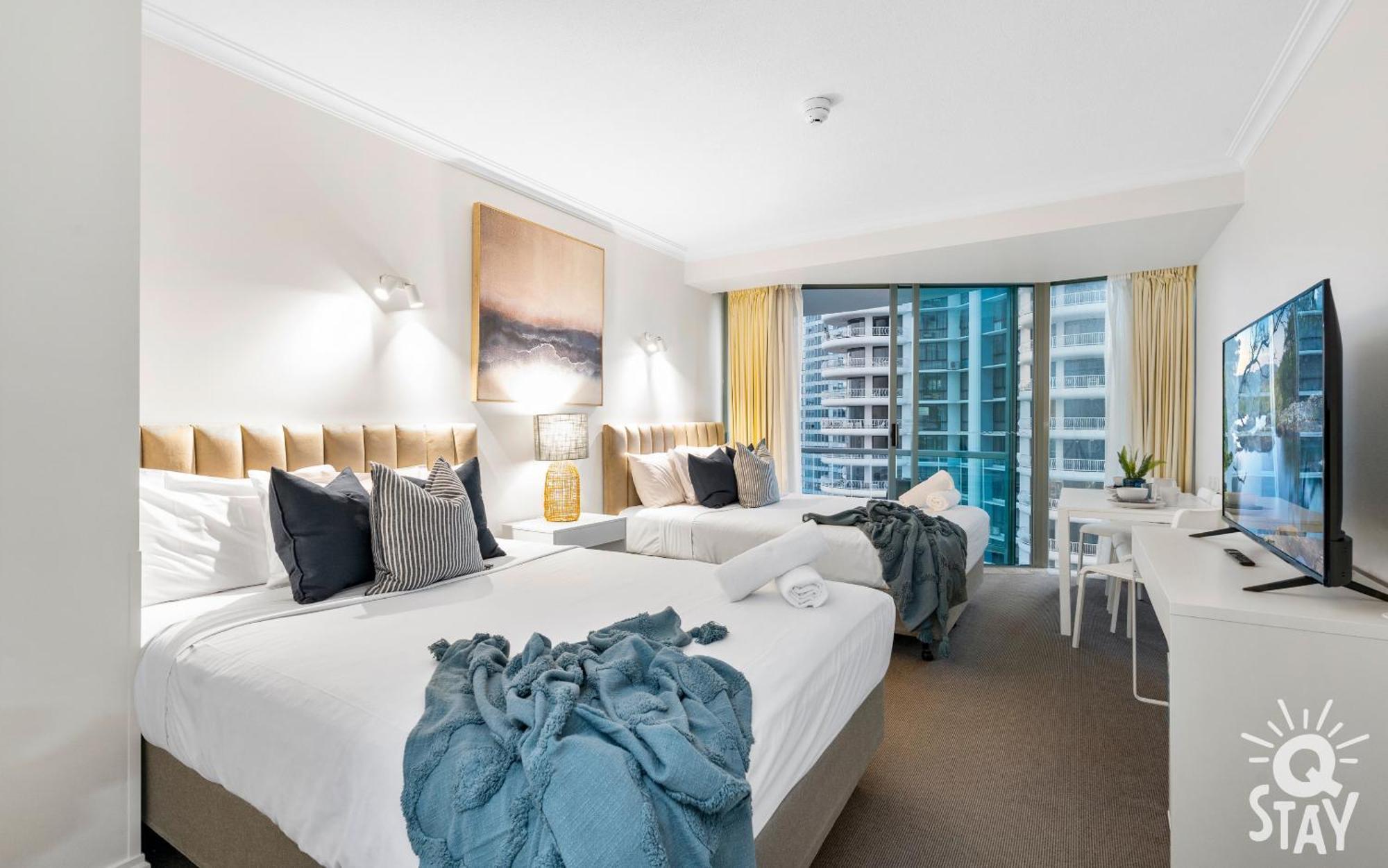 גולד קוסט Legends Surfers Paradise Mid Week Madness Deal - Q Stay מראה חיצוני תמונה