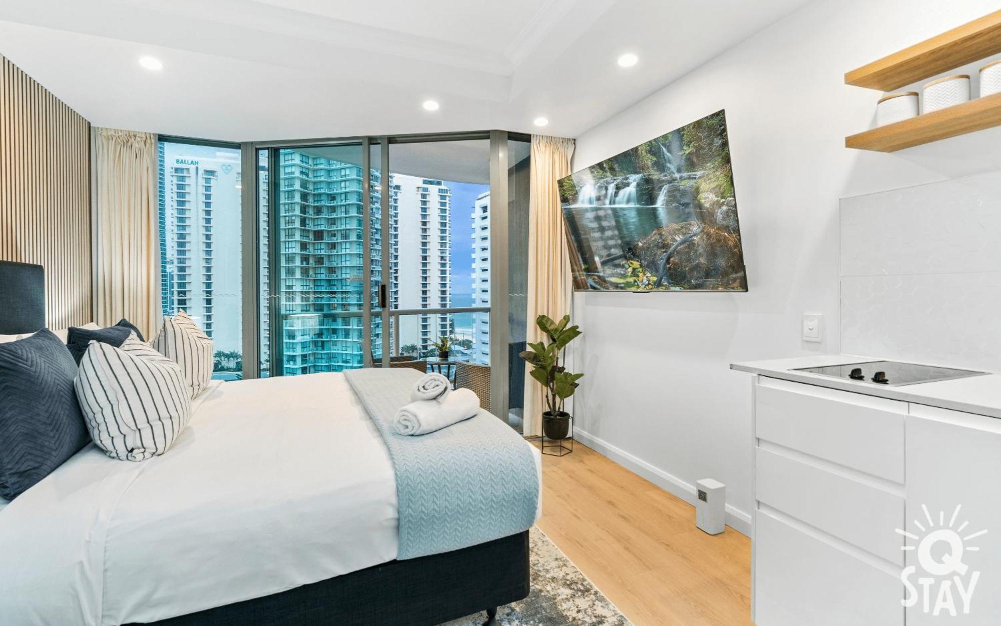 גולד קוסט Legends Surfers Paradise Mid Week Madness Deal - Q Stay מראה חיצוני תמונה