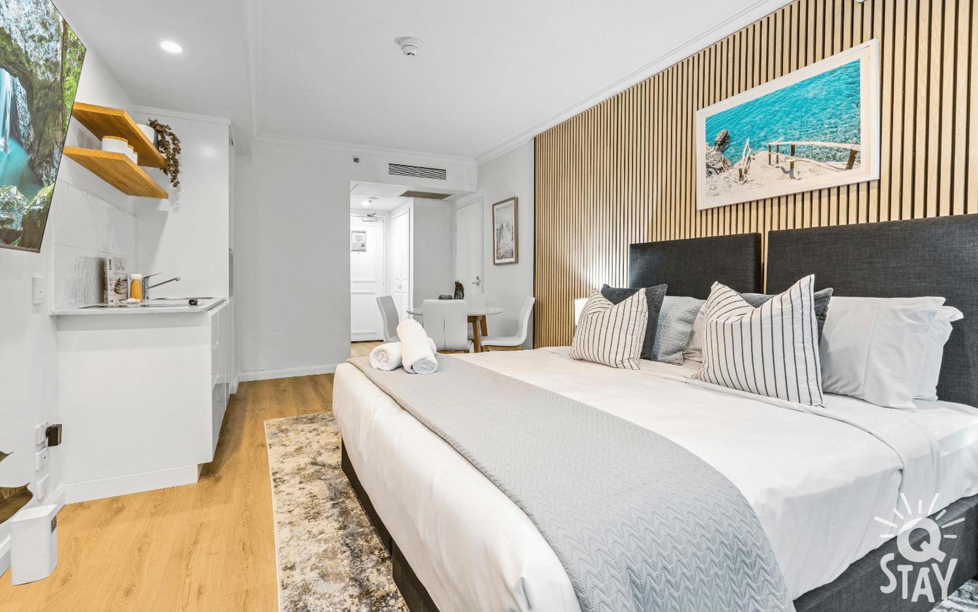 גולד קוסט Legends Surfers Paradise Mid Week Madness Deal - Q Stay מראה חיצוני תמונה