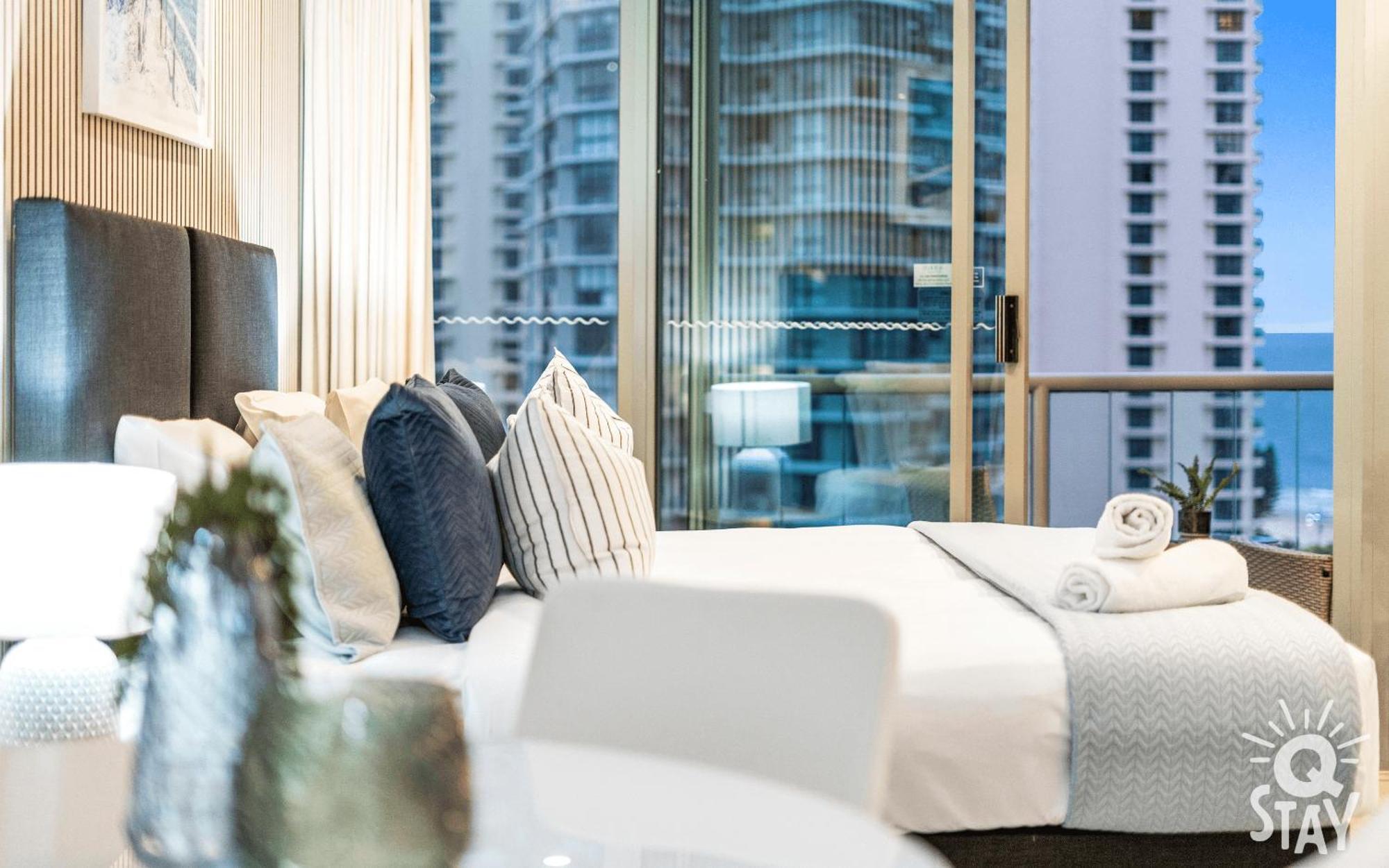 גולד קוסט Legends Surfers Paradise Mid Week Madness Deal - Q Stay מראה חיצוני תמונה