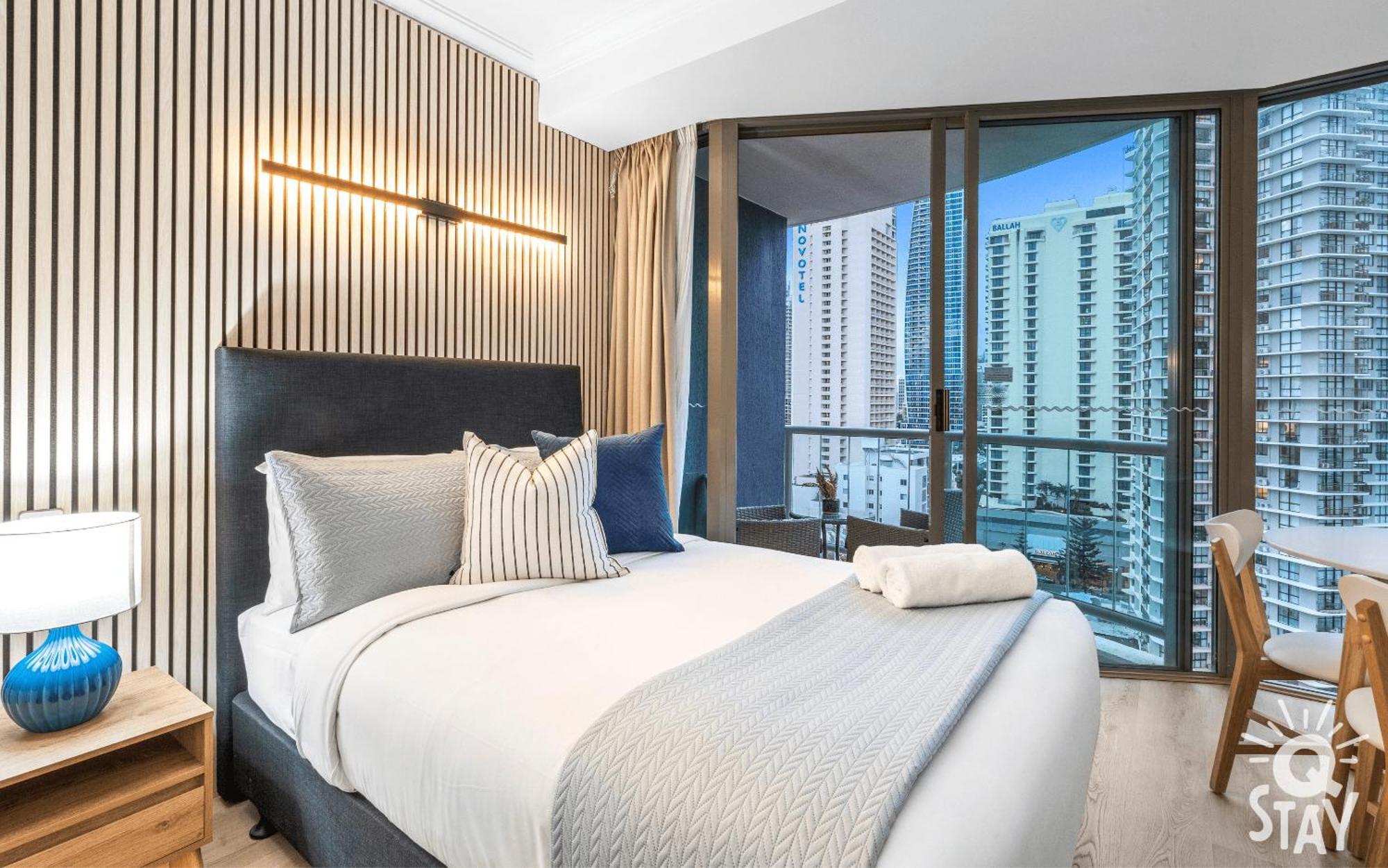גולד קוסט Legends Surfers Paradise Mid Week Madness Deal - Q Stay מראה חיצוני תמונה